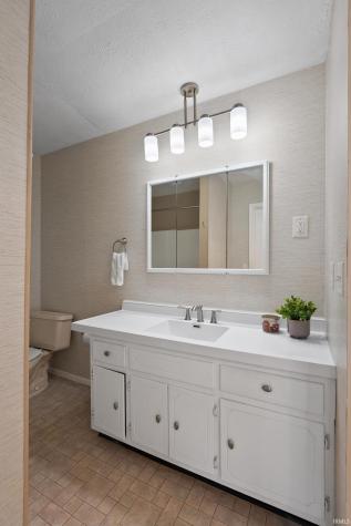 2204 Bluewater Drive Warsaw IN 46580