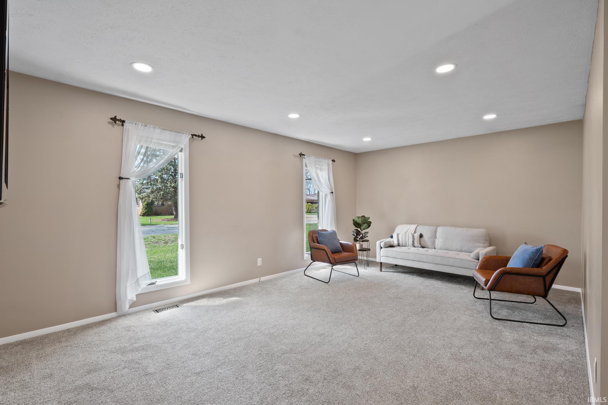 2204 Bluewater Drive Warsaw IN 46580