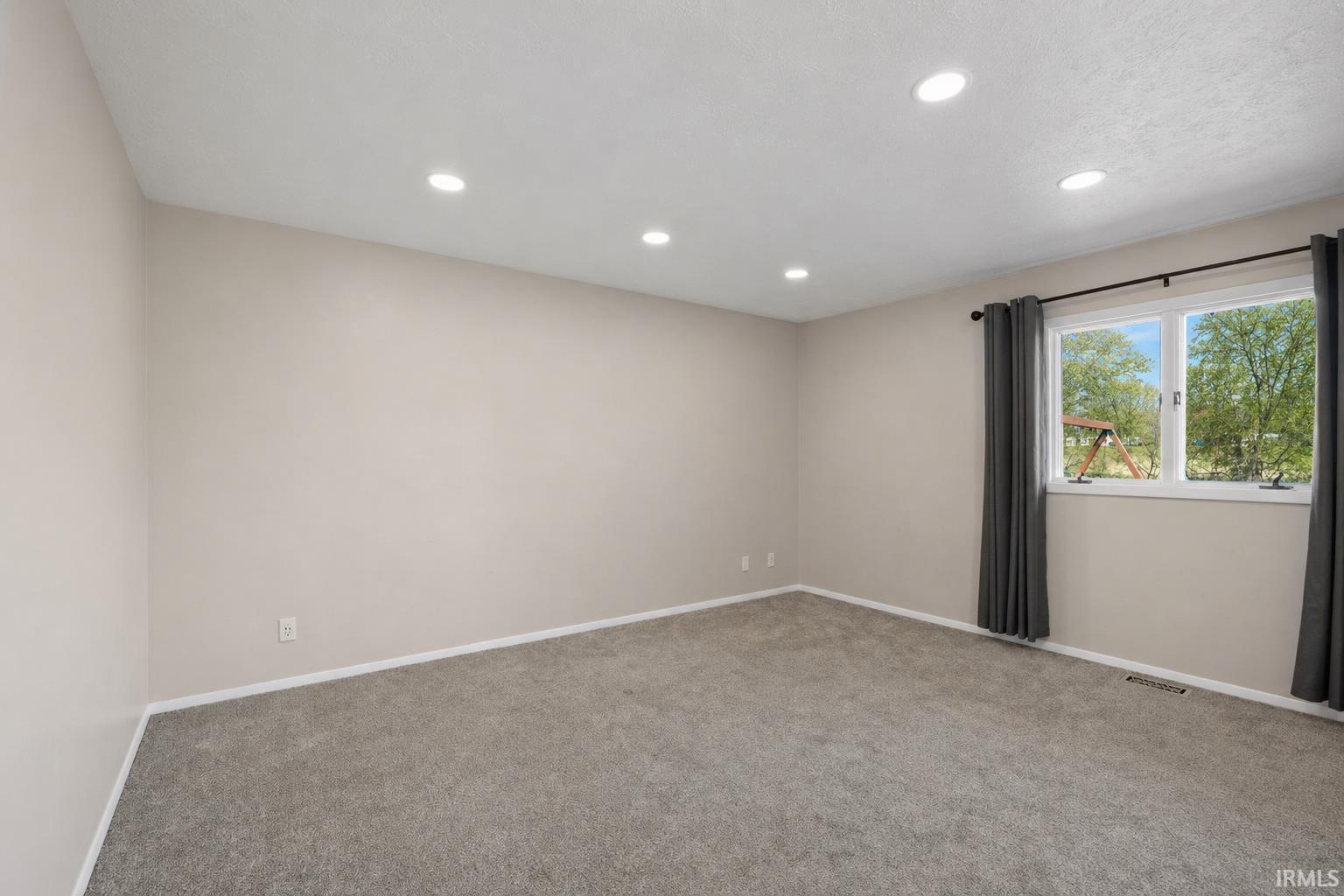 2204 Bluewater Drive Warsaw IN 46580