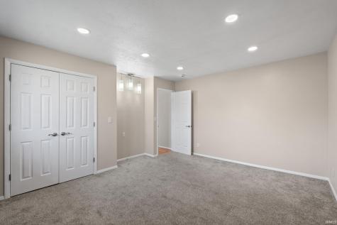 2204 Bluewater Drive Warsaw IN 46580