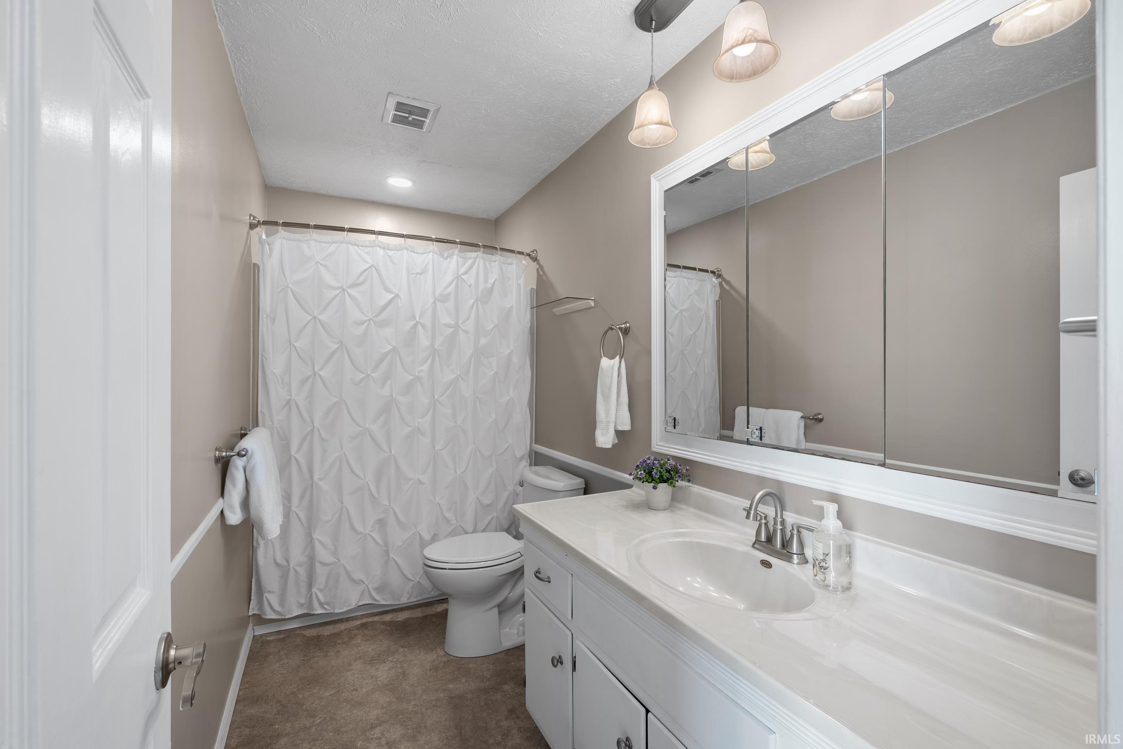 2204 Bluewater Drive Warsaw IN 46580