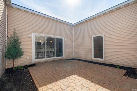 2204 Bluewater Drive Warsaw IN 46580