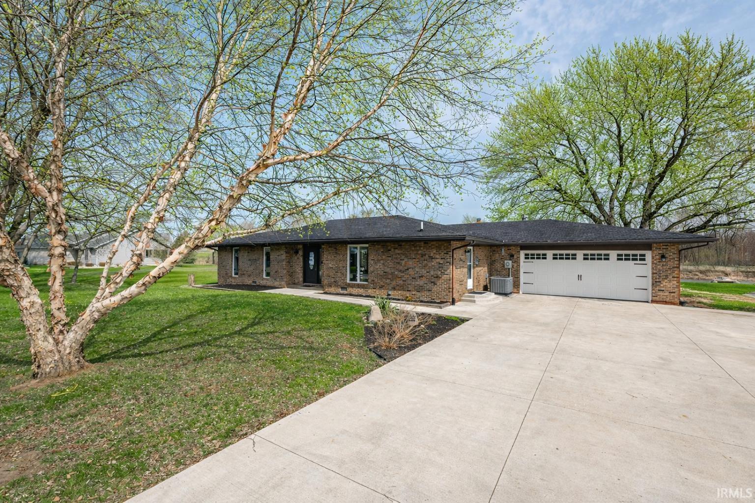 2204 Bluewater Drive Warsaw IN 46580