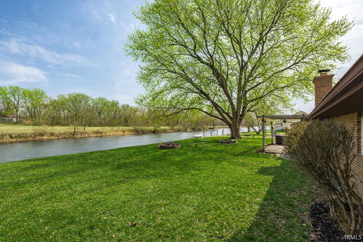 2204 Bluewater Drive Warsaw IN 46580