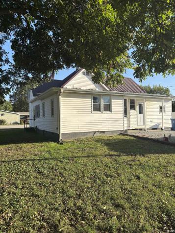 107 E Race Street Odon IN 47562