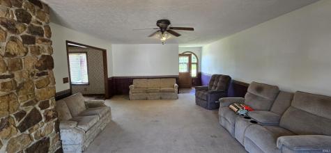 340 E Spring Street Bloomfield IN 47424