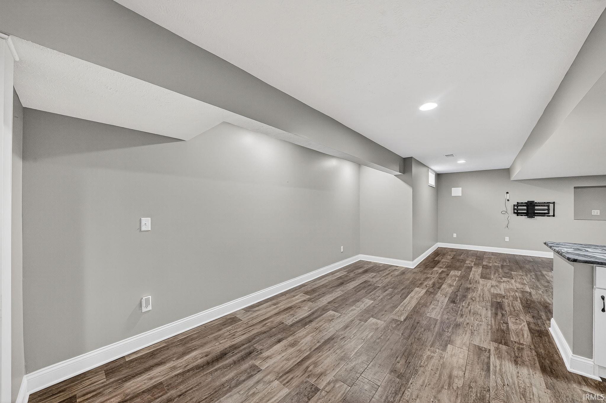 51216 Leeward Point Granger IN 46530