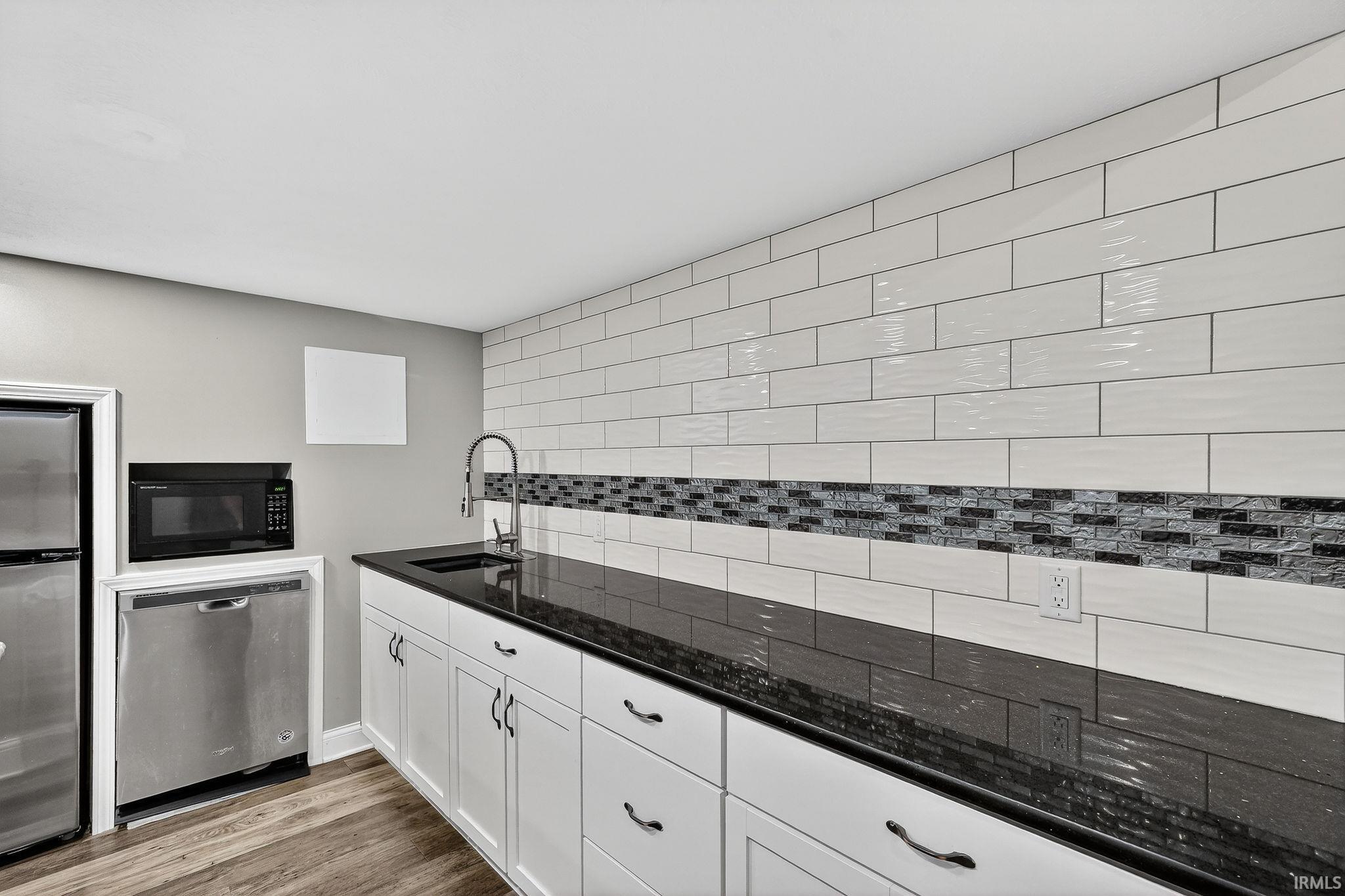 51216 Leeward Point Granger IN 46530
