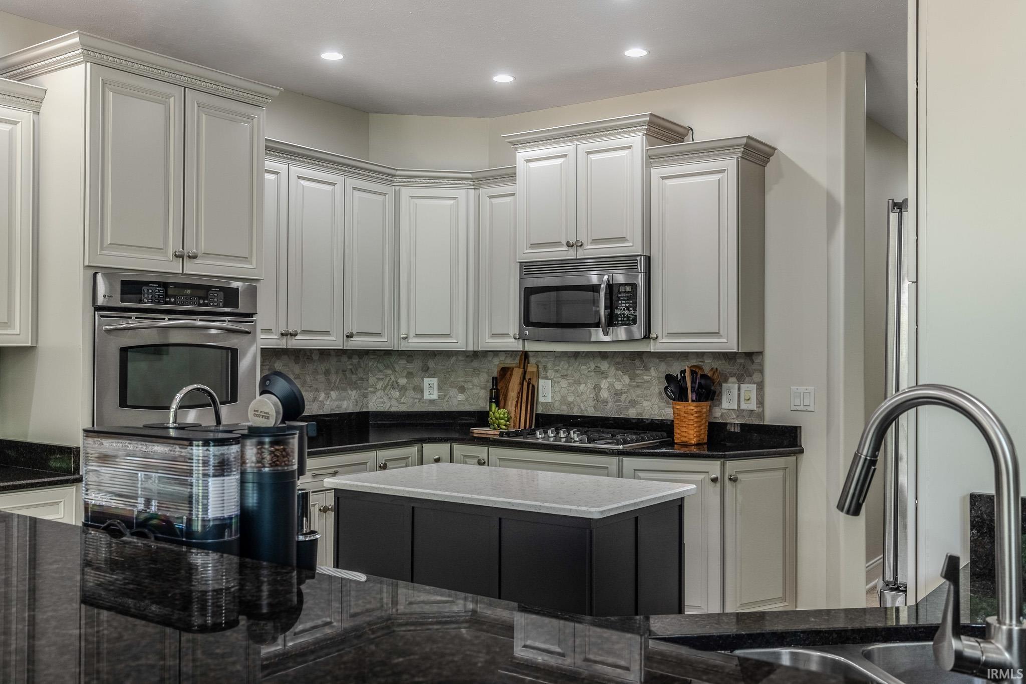 29591 Lakefield Court Elkhart IN 46514