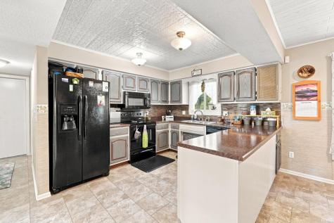 8323 Ramshire Lane Fort Wayne IN 46835
