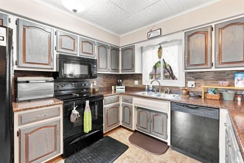 8323 Ramshire Lane Fort Wayne IN 46835