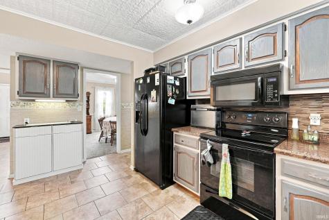 8323 Ramshire Lane Fort Wayne IN 46835