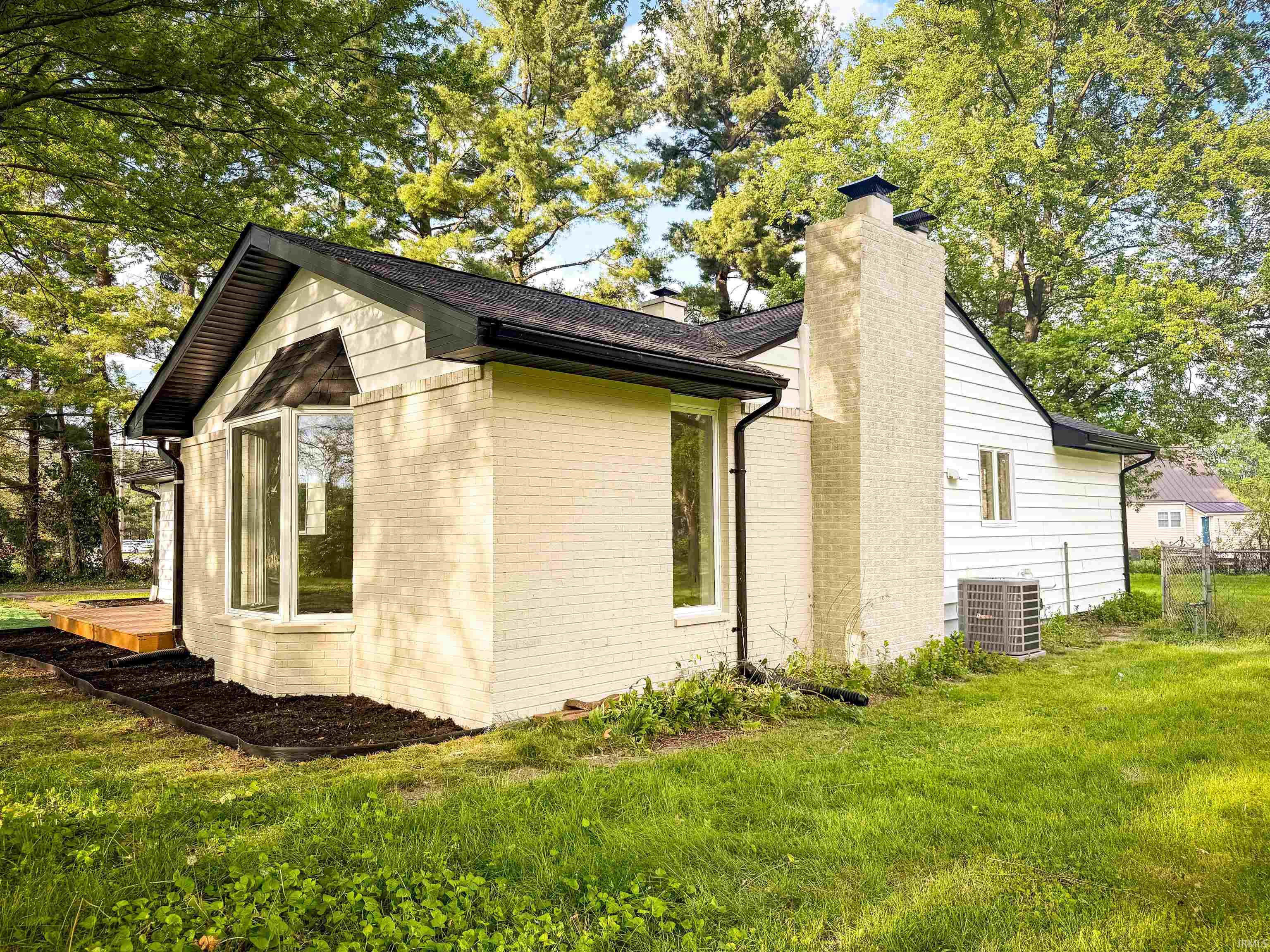 23598 Arlene Avenue Elkhart IN 46517