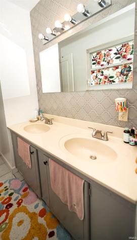 3945 W Walnut Leaf Drive Bloomington IN 47403