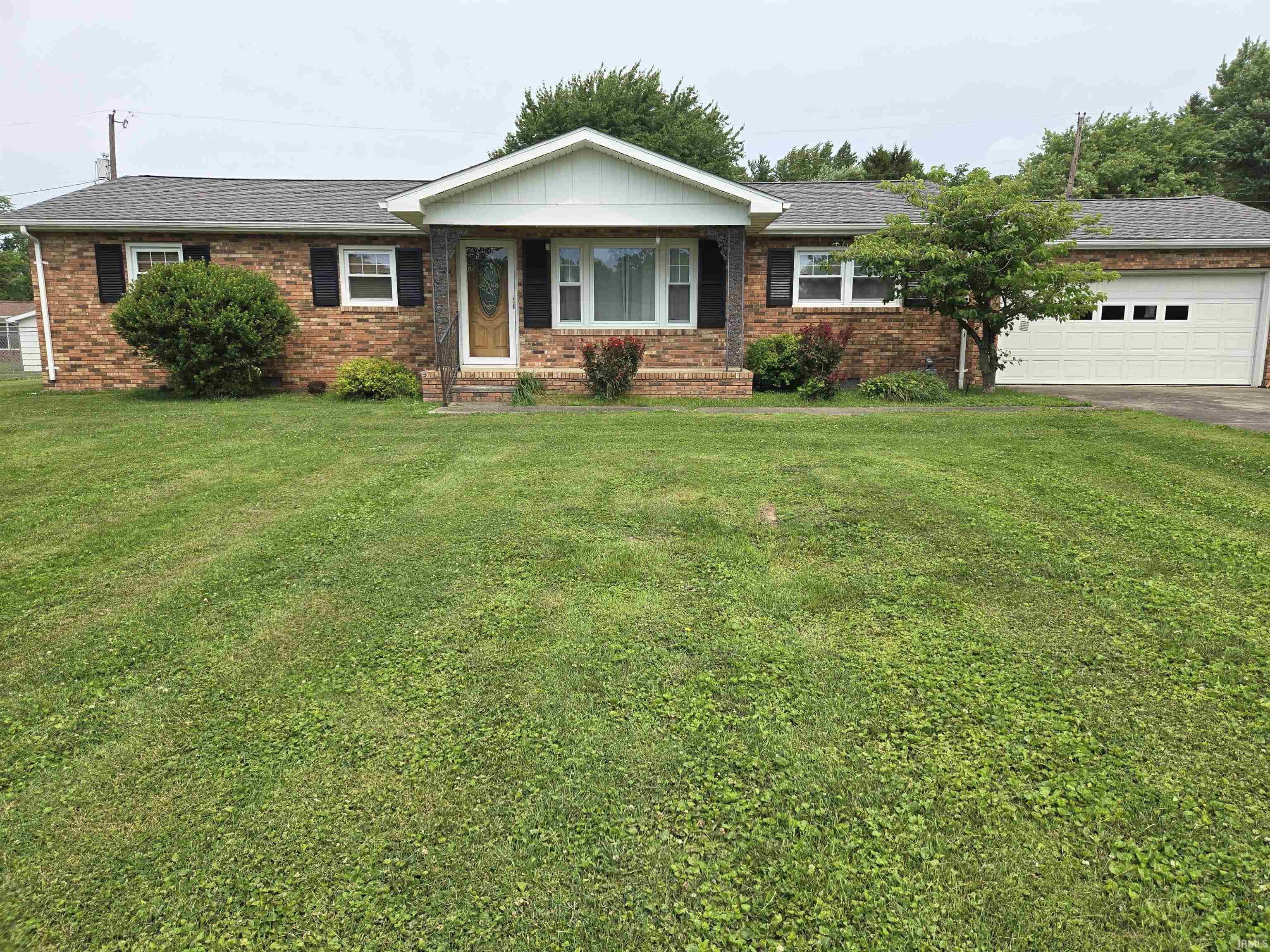 306 Eastgate Drive Vincennes IN 47591