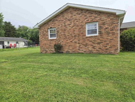 306 Eastgate Drive Vincennes IN 47591