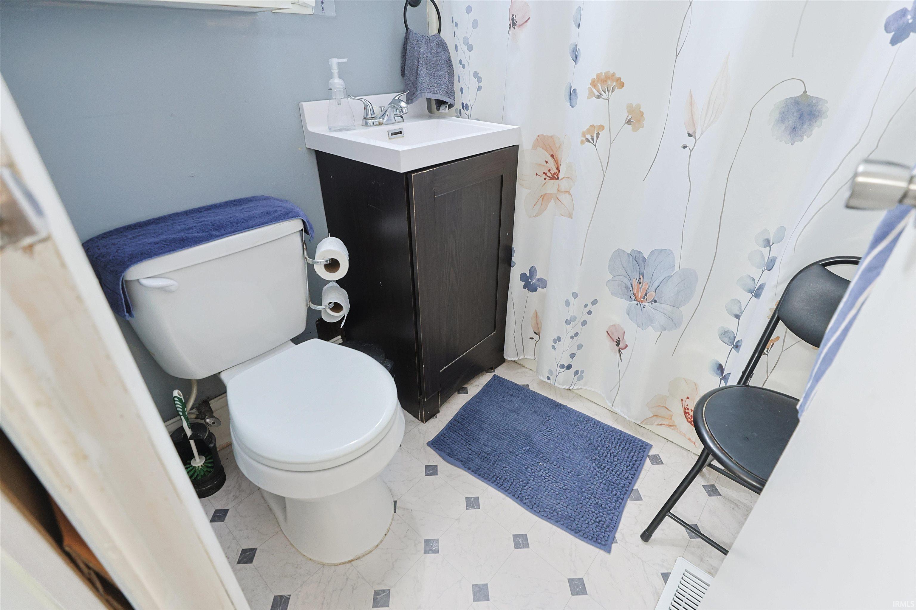 2116 Pershing Street South Bend IN 46628