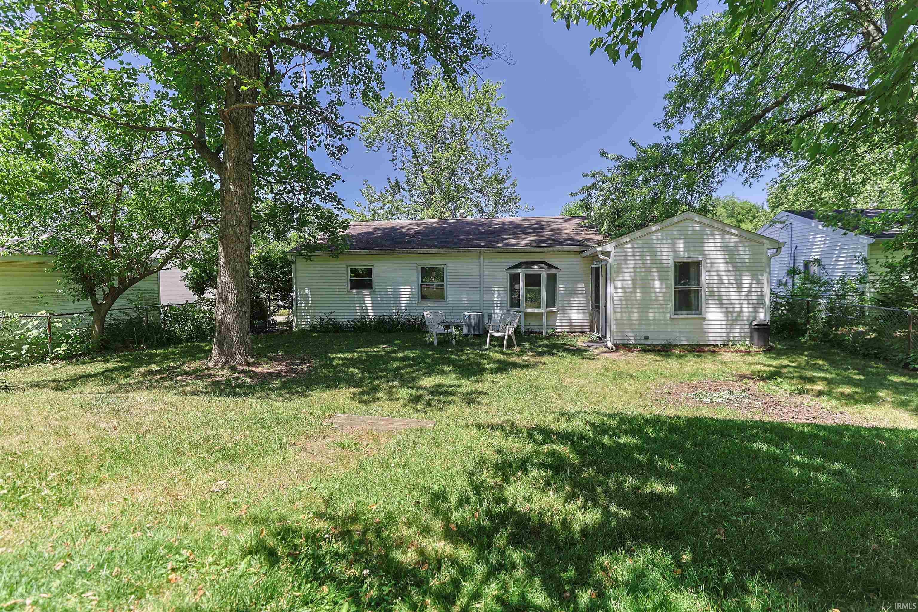 2116 Pershing Street South Bend IN 46628