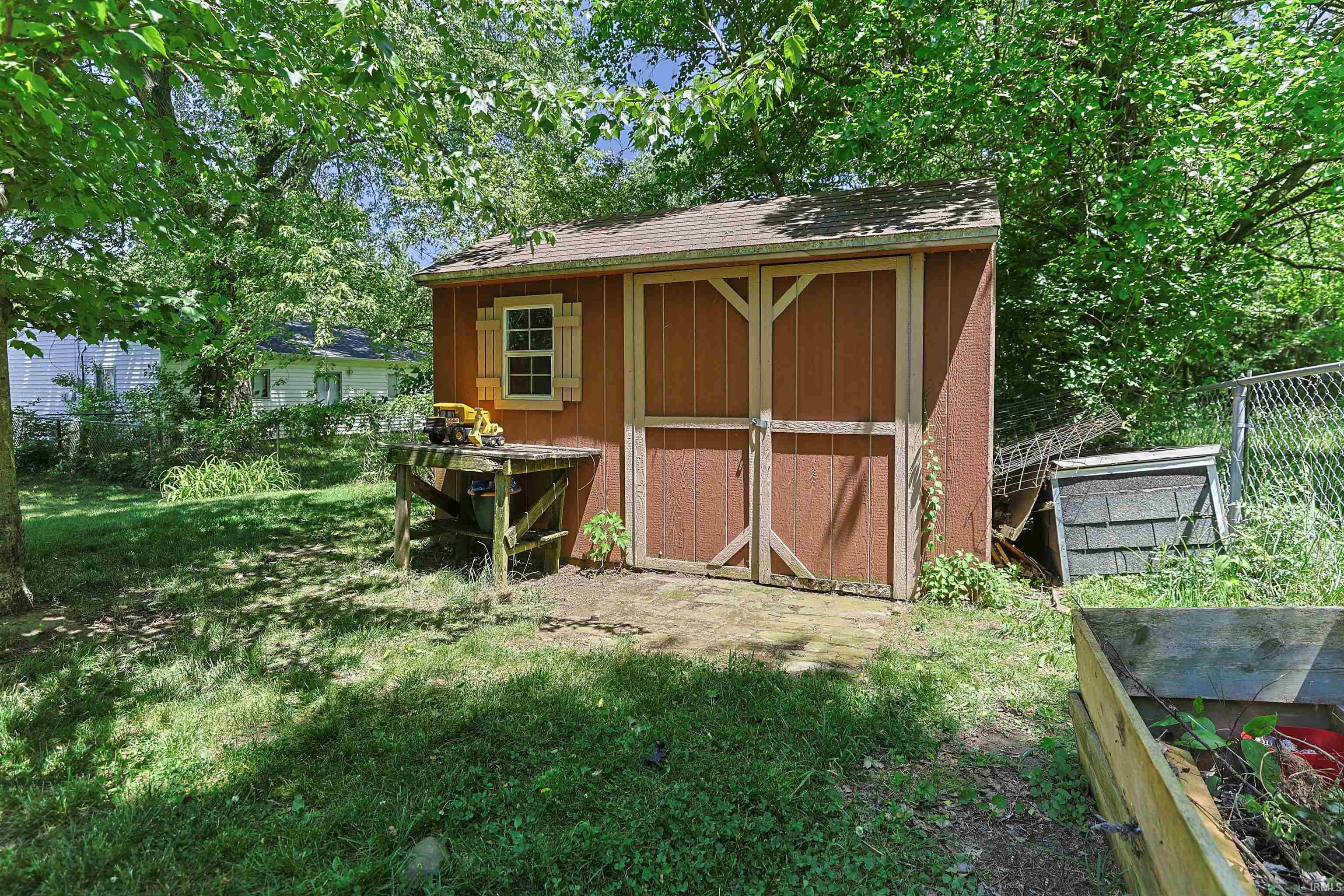 2116 Pershing Street South Bend IN 46628
