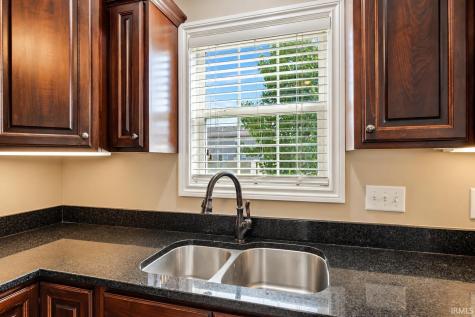 8825 Hartwell Drive Evansville IN 47725