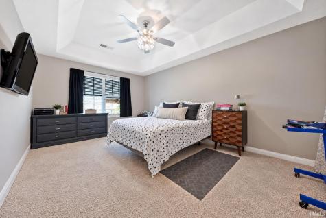 8825 Hartwell Drive Evansville IN 47725