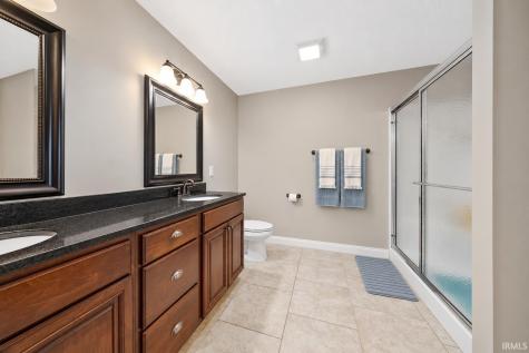 8825 Hartwell Drive Evansville IN 47725