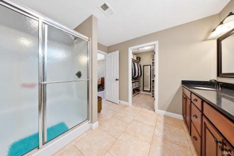 8825 Hartwell Drive Evansville IN 47725