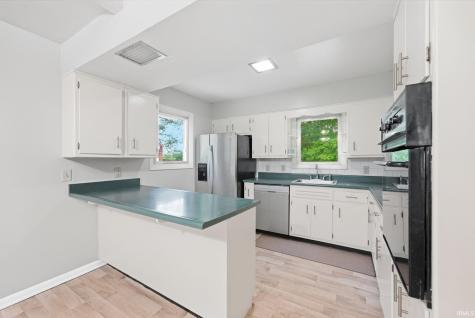 10335 Wayne Trace Fort Wayne IN 46816