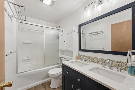 10335 Wayne Trace Fort Wayne IN 46816