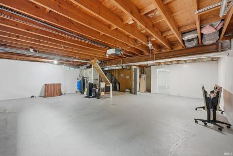 10335 Wayne Trace Fort Wayne IN 46816