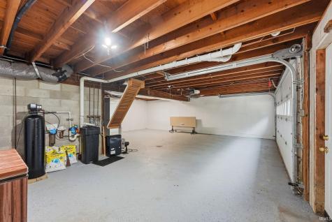 10335 Wayne Trace Fort Wayne IN 46816