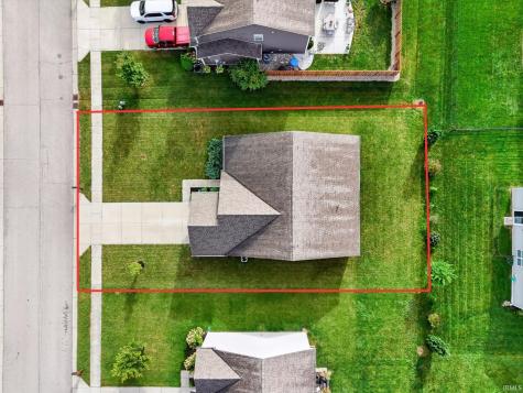 1102 W Limestone Way Fortville IN 46040