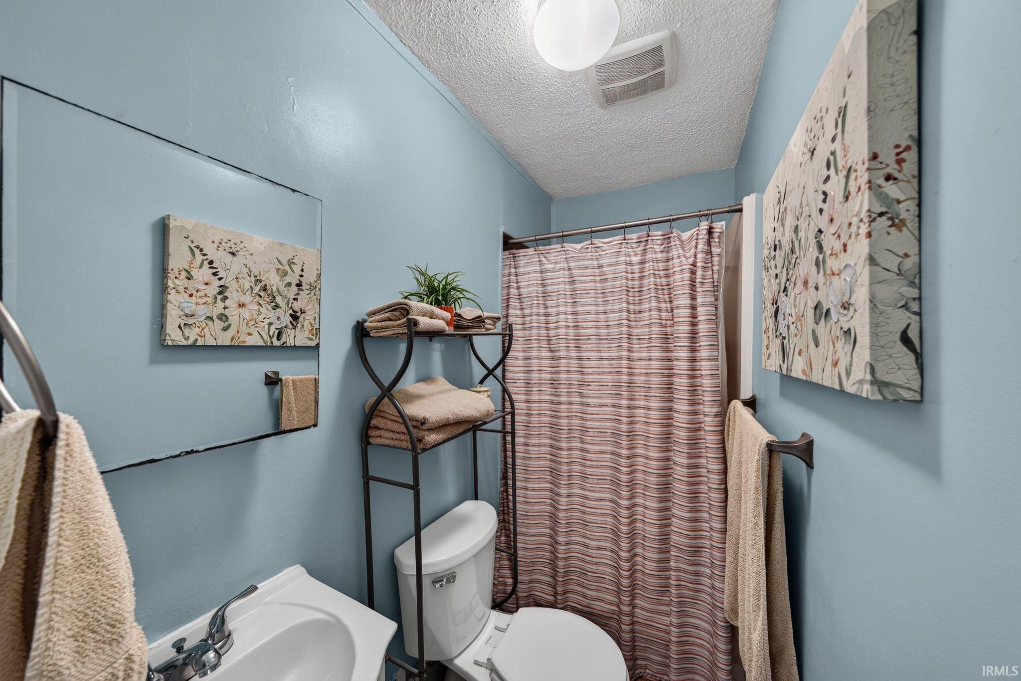 213 Riverview Avenue Elkhart IN 46516