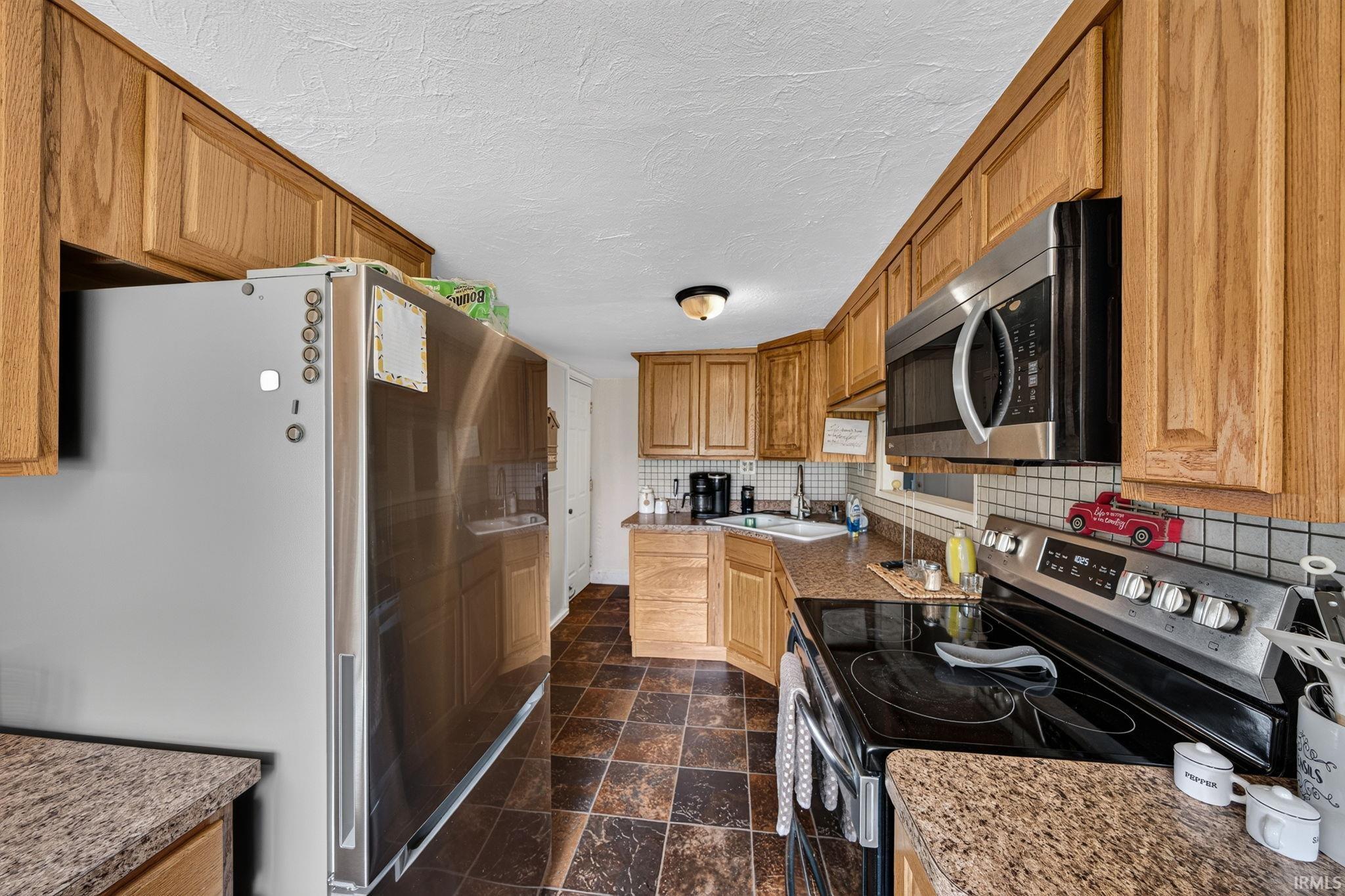213 Riverview Avenue Elkhart IN 46516