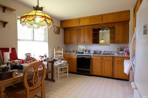 215 W Swayzee Street Marion IN 46952