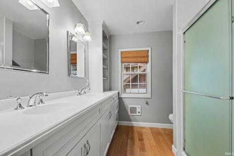 1336 Sunnymede Avenue South Bend IN 46615