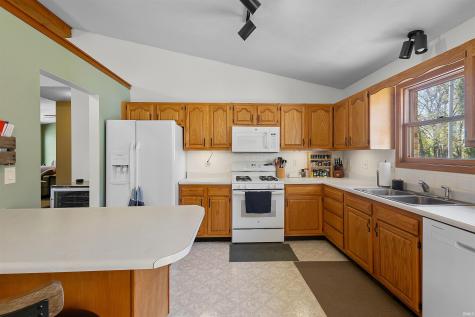 5802 E Chalmers Road Monticello IN 47960