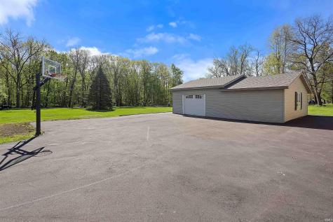 5802 E Chalmers Road Monticello IN 47960