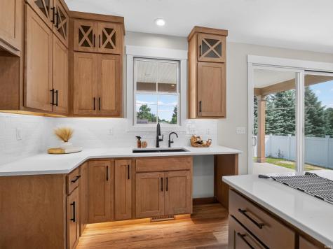9186 E Snow White Road Cromwell IN 46732