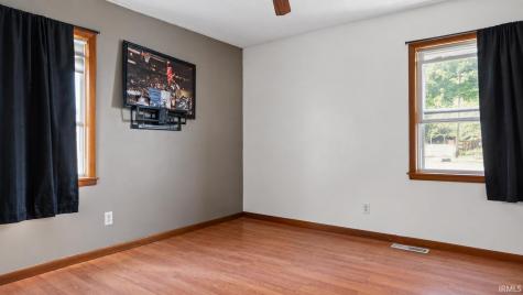 1154 NW 8th Street Linton IN 47441