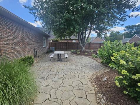 215 Shane Court Evansville IN 47715
