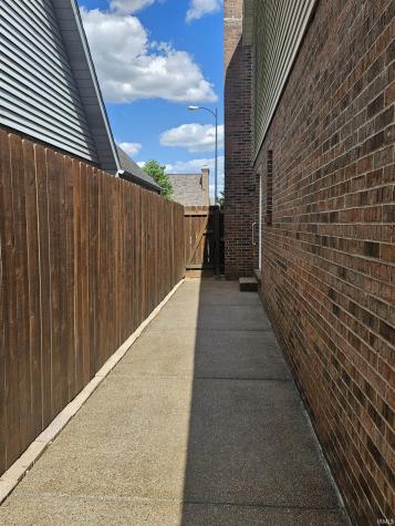 215 Shane Court Evansville IN 47715