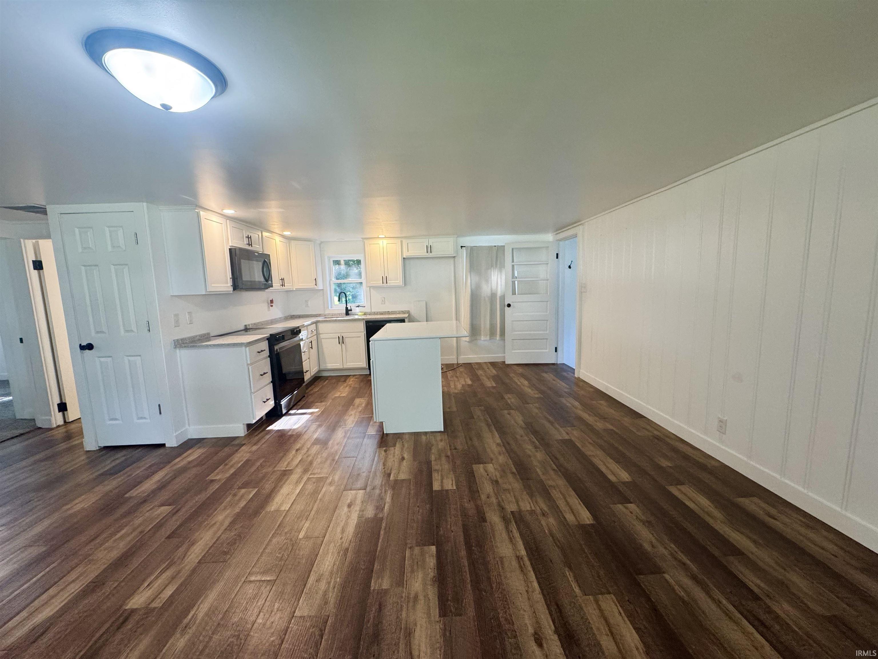 205 S Washington Street Wakarusa IN 46573