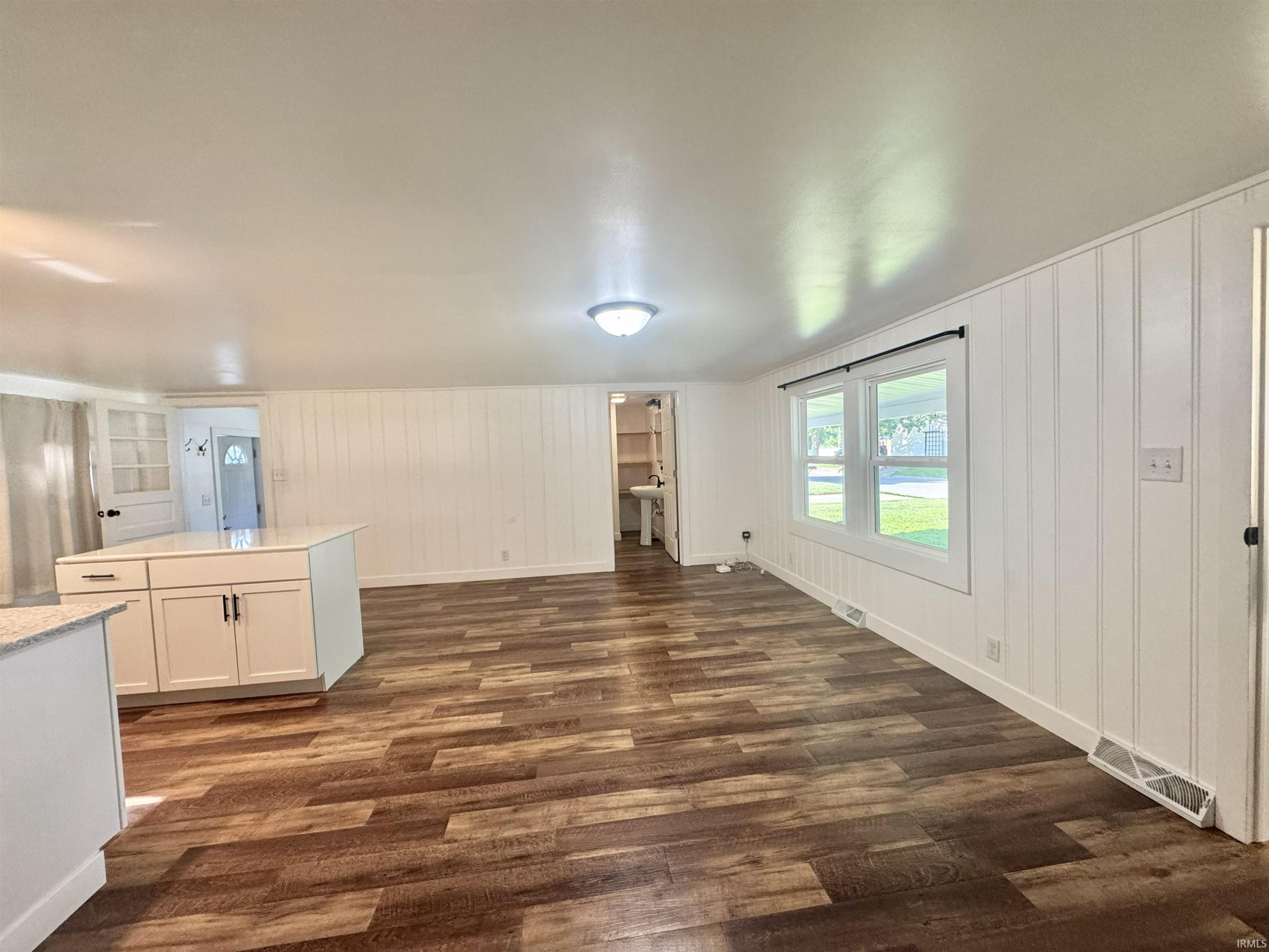 205 S Washington Street Wakarusa IN 46573