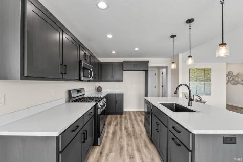 862 Zenos Boulevard Fort Wayne IN 46818