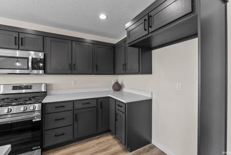 862 Zenos Boulevard Fort Wayne IN 46818