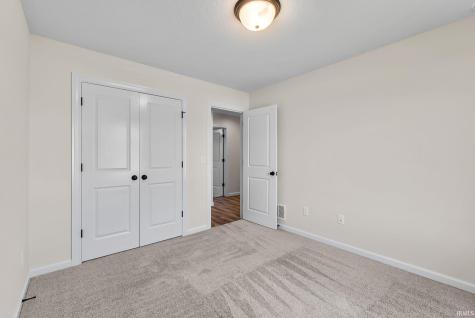 862 Zenos Boulevard Fort Wayne IN 46818