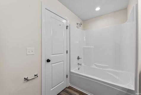 862 Zenos Boulevard Fort Wayne IN 46818