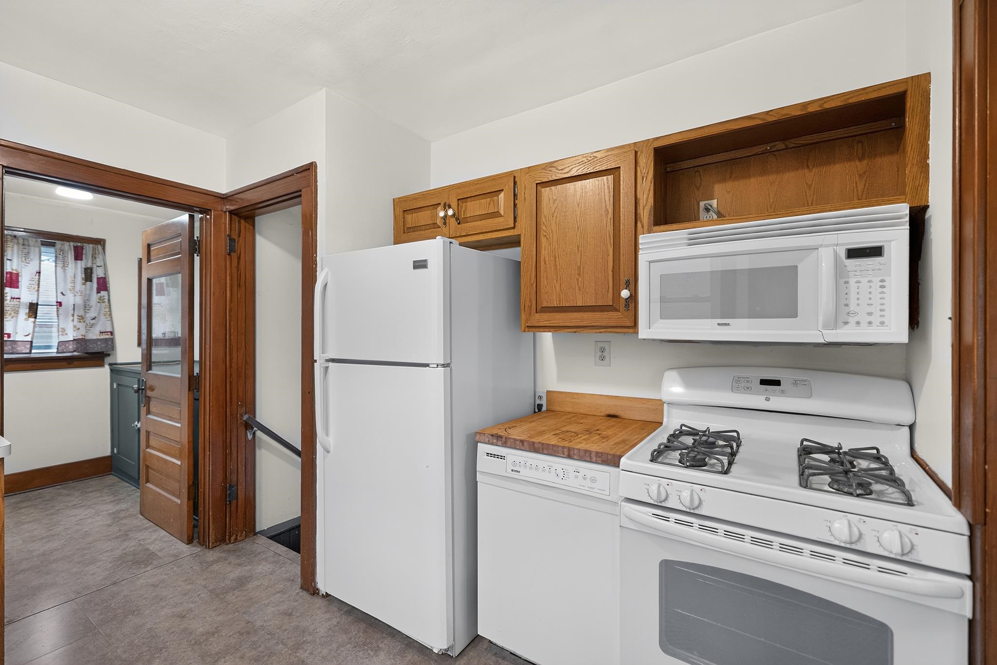 131 Kenyon Avenue Elkhart IN 46516