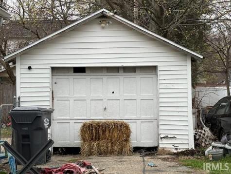 1208 W 3rd Street Anderson IN 46016